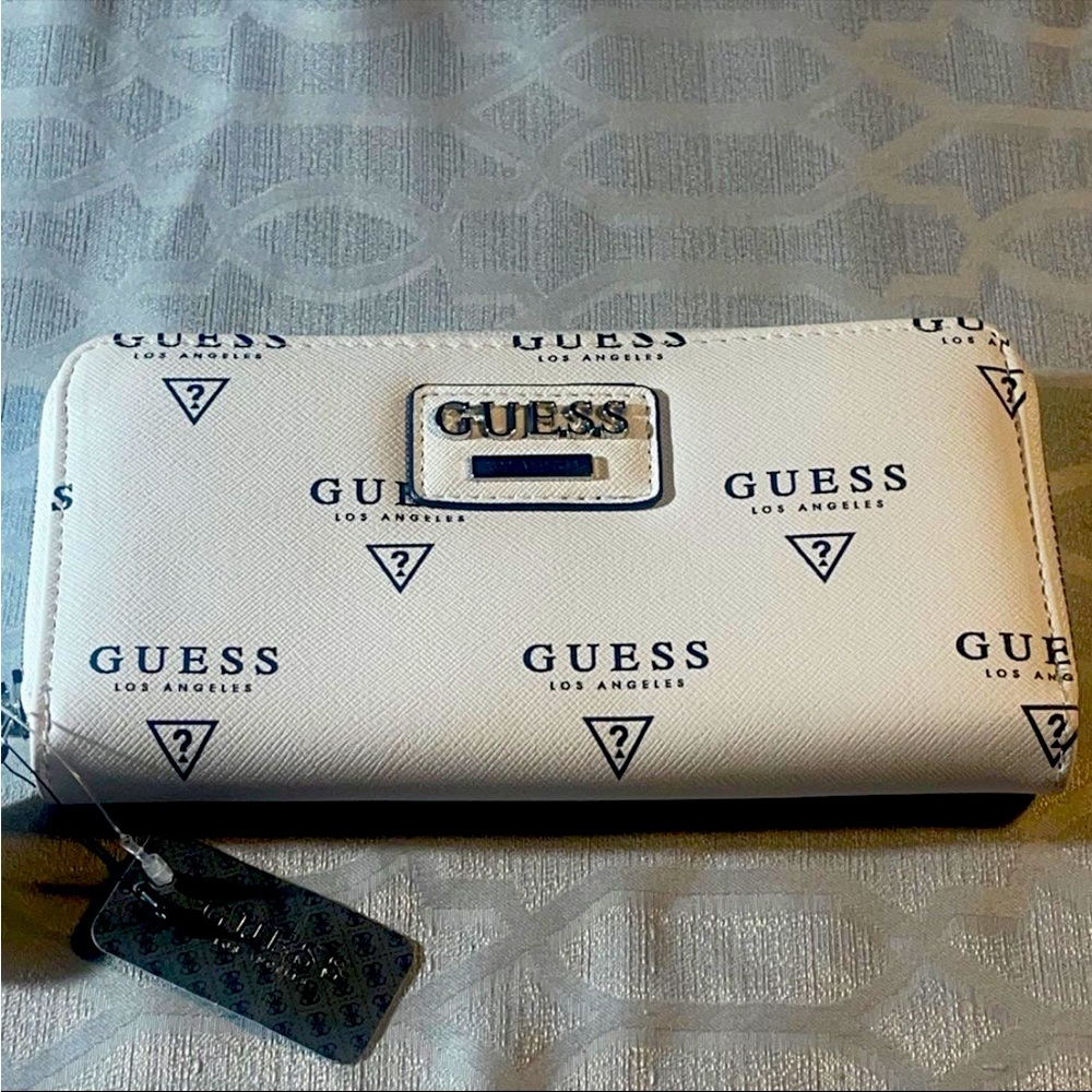 Guess Zip Around Wallet - NWT!